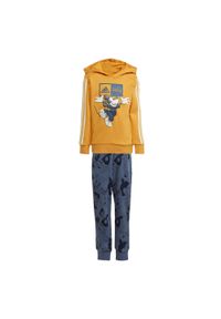 Adidas - Zestaw adidas x Disney Mickey Mouse Hoodie and Jogger. Okazja: na uczelnię. Kolor: biały, wielokolorowy, żółty. Materiał: dresówka. Wzór: motyw z bajki. Styl: sportowy