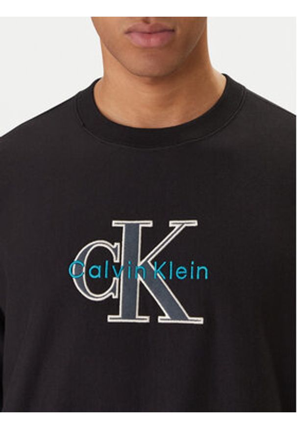Calvin Klein Jeans Bluza Premium Monologo LV04RE200G Czarny Regular Fit. Kolor: czarny. Materiał: bawełna