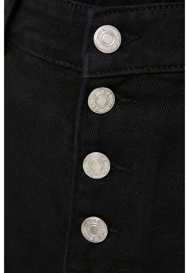 Answear Lab szorty jeansowe damskie kolor czarny gładkie high waist. Stan: podwyższony. Kolor: czarny. Materiał: jeans. Wzór: gładki. Styl: wakacyjny