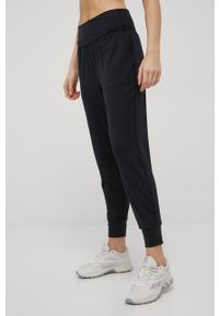 GAP spodnie damskie kolor czarny joggery high waist. Stan: podwyższony. Kolor: czarny. Materiał: dzianina