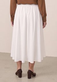 Born2be - Biała Rozkloszowana Spódnica z Wysokim Stanem Ismotis. Okazja: na co dzień. Stan: podwyższony. Kolekcja: plus size. Kolor: biały. Styl: casual #6