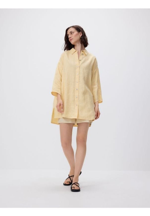 Reserved - Długa lniana koszula - jasnożółty. Kolor: żółty. Materiał: len. Długość: długie