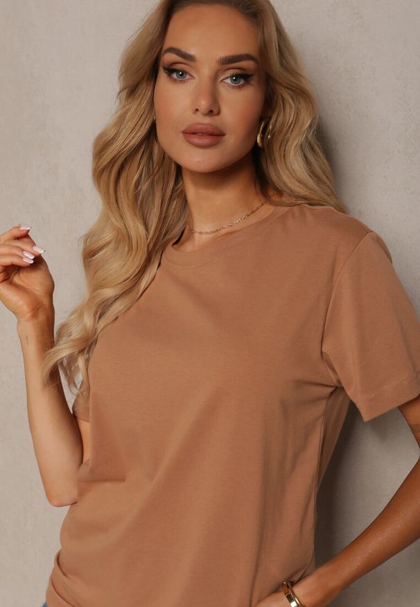 Renee - Brązowa Koszulka z Bawełny o Fasonie T-shirt Lormarka. Okazja: na co dzień. Kolor: brązowy. Materiał: bawełna. Styl: klasyczny, casual