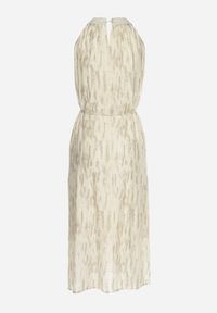 Born2be - Jasnobeżowa Koktajlowa Sukienka z Dekoltem Typu Halter z Broszką w Kształcie Kwiatu Vikiida. Typ kołnierza: dekolt halter. Kolor: beżowy. Długość rękawa: bez rękawów. Wzór: kwiaty. Styl: wizytowy #3