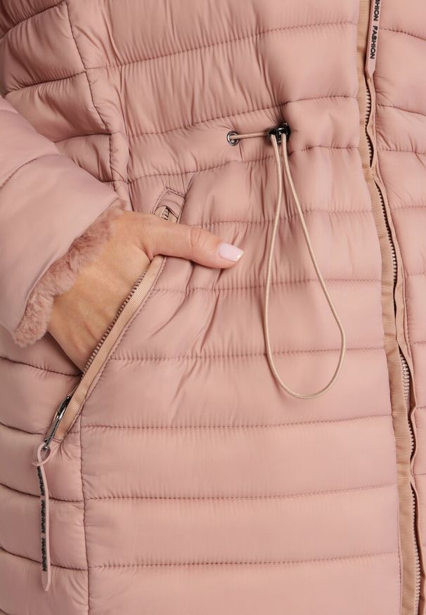Born2be - Różowa Dwustronna Kurtka Pikowana ze Ściągaczem Nafis. Kolor: różowy. Materiał: futro