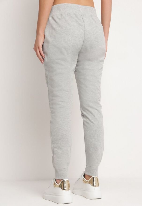 Born2be - Jasnoszare Spodnie Dresowe z Gumką w pasie i Troczkiem Halemia. Okazja: na co dzień. Kolor: szary. Materiał: dresówka. Długość: długie. Styl: sportowy, elegancki, casual