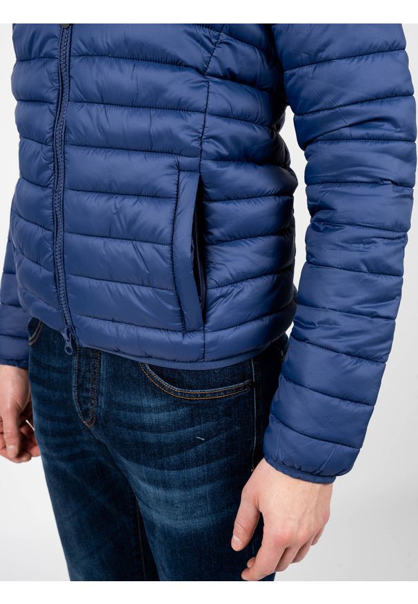 Invicta Kurtka "Down Jacket" | 4431449 | Mężczyzna | Niebieski. Okazja: na co dzień. Typ kołnierza: kaptur. Kolor: niebieski. Materiał: poliamid. Wzór: aplikacja. Styl: casual