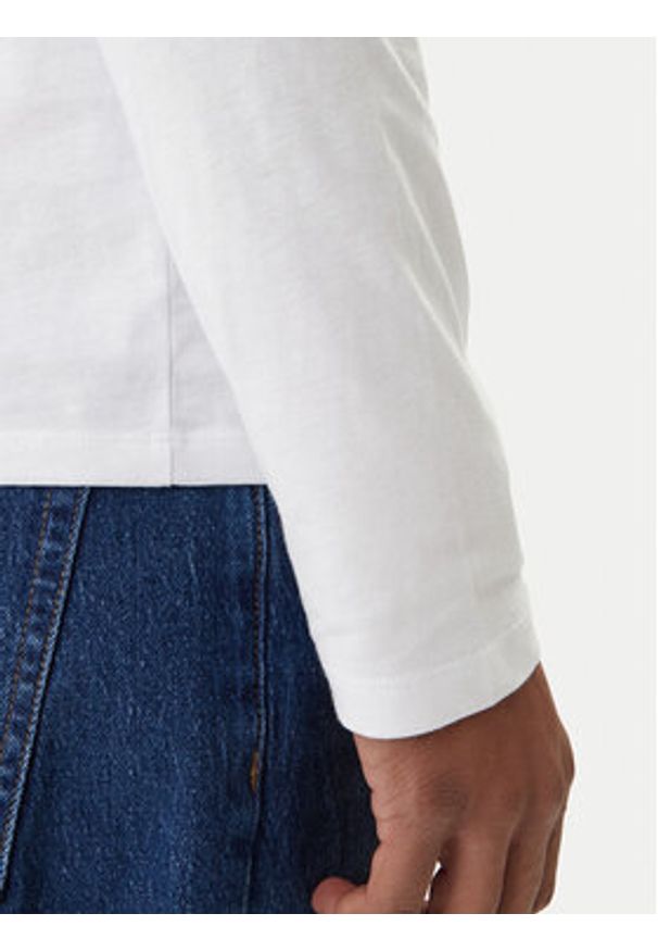 Armani Exchange T-Shirt XM002684 AF10356 U0002 Biały Regular Fit. Kolor: biały. Materiał: bawełna