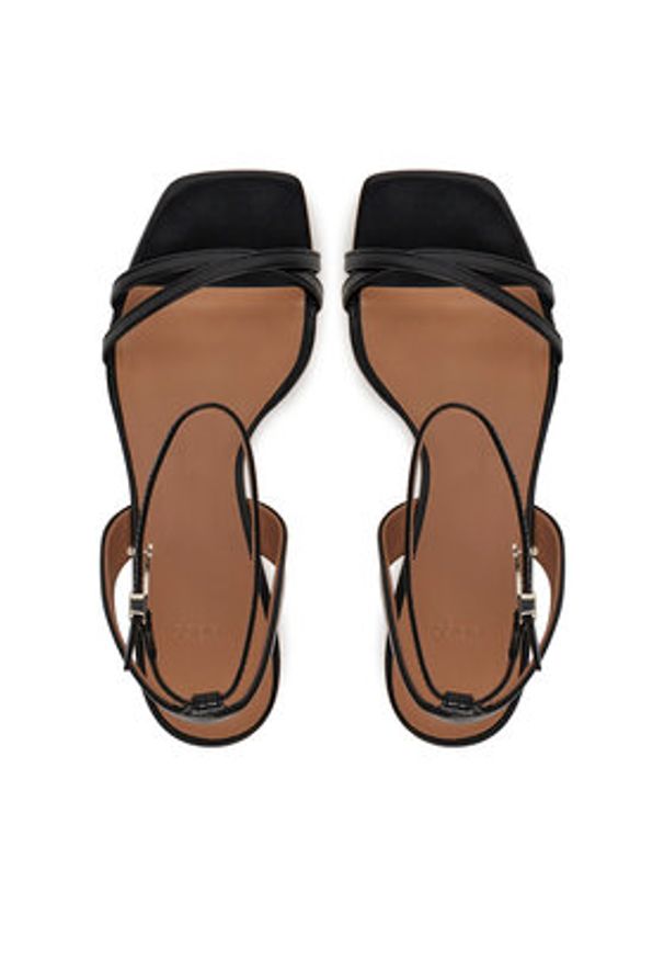 BOSS Sandały 50542370 Czarny. Kolor: czarny. Materiał: skóra