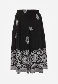 Born2be - Czarna Rozkloszowana Spódnica z Wiskozy w Kwiatowy Wzór Masterore. Okazja: na co dzień, do pracy. Kolor: czarny. Materiał: wiskoza. Wzór: kwiaty. Styl: casual #6