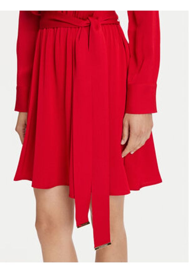 Marciano Guess Sukienka koktajlowa 5YGK33 7356A Czerwony Regular Fit. Kolor: czerwony. Materiał: wiskoza. Styl: wizytowy