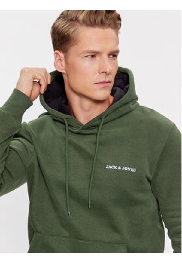 Jack & Jones - Jack&Jones Bluza 12236159 Zielony Regular Fit. Kolor: zielony. Materiał: bawełna