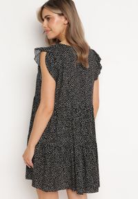 Born2be - Czarna Bawełniana Sukienka o Rozkloszowanym Kroju w Kropki Giavina. Okazja: na co dzień. Kolor: czarny. Materiał: bawełna. Wzór: kropki. Typ sukienki: rozkloszowane, sportowe. Styl: casual, sportowy #3