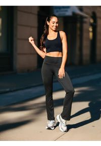 Sinsay - Top sportowy Gym Hard - czarny. Kolor: czarny. Styl: sportowy
