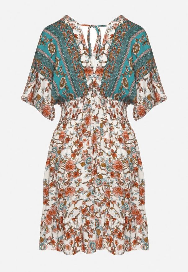 Born2be - Zielona Wiskozowa Sukienka w Kwiatowy Wzór z Wiązaniem z Tyłu Laturea. Okazja: na randkę, na co dzień. Typ kołnierza: dekolt w serek. Kolor: zielony. Materiał: wiskoza. Wzór: kwiaty. Typ sukienki: rozkloszowane, proste. Styl: casual