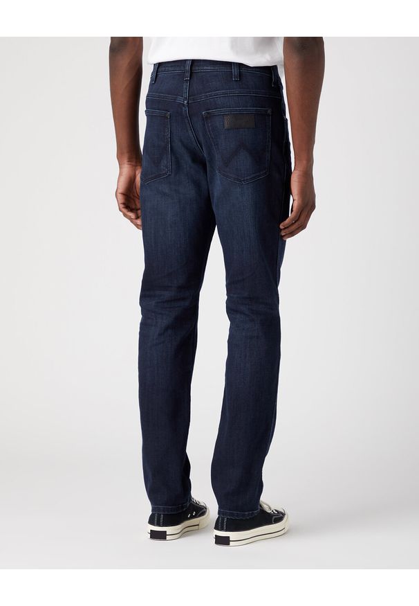 Wrangler - WRANGLER RIVER MĘSKIE SPODNIE JEANSOWE DUSKY NIGHT 112341406 W17T007111