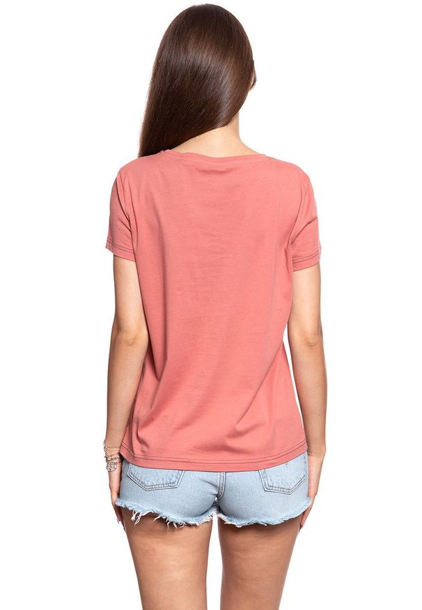 Mustang - MUSTANG T SHIRT DAMSKI Alina C Print Canyon Rose 1008932 8187. Wzór: nadruk
