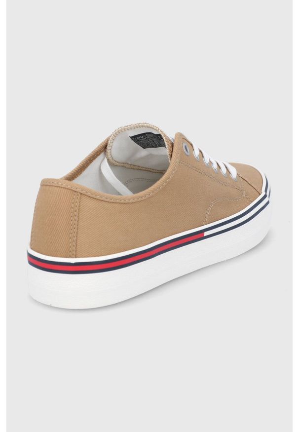 Tommy Jeans tenisówki męskie kolor beżowy. Nosek buta: okrągły. Zapięcie: sznurówki. Kolor: beżowy. Materiał: guma, bawełna