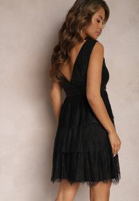 Renee - Czarna Tiulowa Sukienka Mini z Cekinami Jophiela. Kolor: czarny. Materiał: tiul. Długość rękawa: na ramiączkach. Wzór: koronka. Długość: mini #3