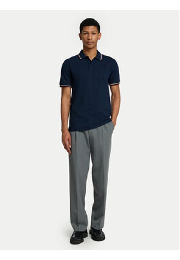 Selected Homme Polo 16095852 Granatowy Slim Fit. Typ kołnierza: polo. Kolor: niebieski. Materiał: bawełna