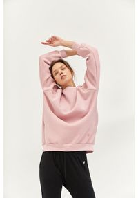 MOONHOLI - Bluza do jogi Moonholi Cozy AF Oversize Sweatshirt z bawełnianej dzianiny. Kolor: różowy. Materiał: bawełna, dzianina. Sport: joga i pilates