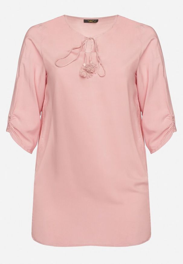 Born2be - Różowa Wiązana Tunika Ozdobiona Troczkami Eviras. Okazja: na co dzień. Kolor: różowy. Materiał: skóra, jeans. Wzór: aplikacja. Styl: elegancki, casual