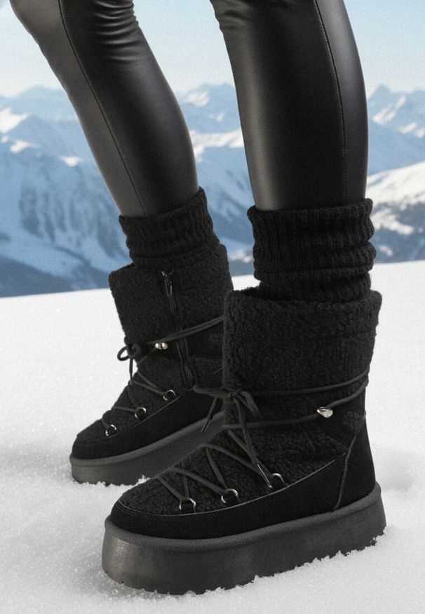 Born2be - Czarne Śniegowce na Platformie z Futerkiem i Sznurowaniem Fumnanya. Kolor: czarny. Materiał: futro. Obcas: na platformie