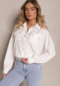 Renee - Biała Koszula z Wiskozą Ozdobiona Pagonami Isenira. Okazja: do pracy. Kolor: biały. Materiał: wiskoza. Wzór: aplikacja. Styl: elegancki