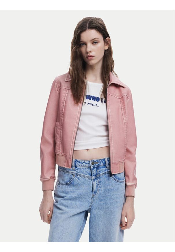 Desigual Kurtka z imitacji skóry 25SWEW47 Różowy Loose Fit. Kolor: różowy. Materiał: skóra