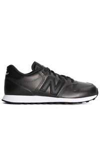 Buty New Balance GW500GB2 - czarne. Okazja: na co dzień. Zapięcie: sznurówki. Kolor: czarny. Materiał: tworzywo sztuczne, guma. Szerokość cholewki: normalna