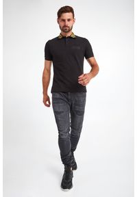 Versace Jeans Couture - POLO VERSACE JEANS COUTURE. Typ kołnierza: polo. Długość rękawa: krótki rękaw. Długość: krótkie. Wzór: haft. Styl: klasyczny #5