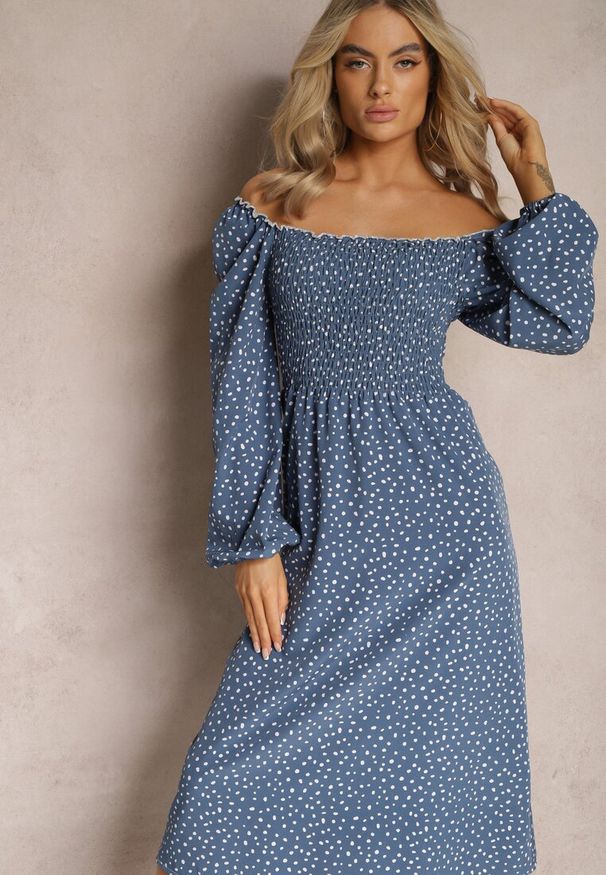 Renee - Granatowa Midi Sukienka Rozkloszowana w Kropki Gernia. Kolor: niebieski. Wzór: kropki. Styl: elegancki. Długość: midi