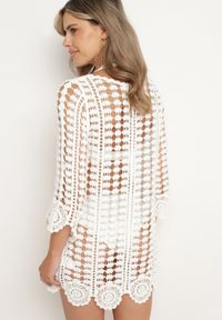Born2be - Biała Bawełniana Narzutka Tunika z Ażurowym Wzorem Wiązana przy Dekolcie Rasteri. Okazja: na co dzień. Kolor: biały. Materiał: bawełna. Długość rękawa: długi rękaw. Długość: długie. Wzór: ażurowy. Styl: casual, elegancki #2