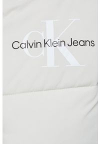 Calvin Klein Jeans kurtka J20J219007.9BYY damska kolor beżowy zimowa. Okazja: na co dzień. Kolor: beżowy. Materiał: poliester, włókno, materiał. Wzór: gładki. Sezon: zima. Styl: casual #5