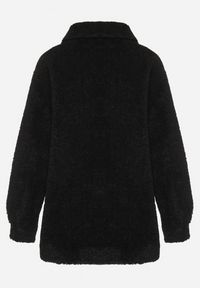 Born2be - Czarna Kurtka o Koszulowym Kroju z Futerkowym Wykończeniem Venelita. Okazja: na co dzień. Kolor: czarny. Materiał: jeans. Styl: klasyczny, casual, elegancki