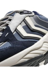 Trenerzy Hummel Reach LX 600 Urban. Kolor: niebieski. Sport: turystyka piesza