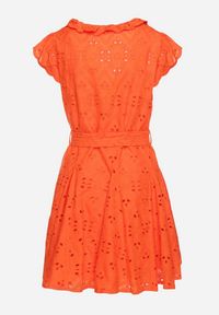 Born2be - Pomarańczowa Ażurowa Rozkloszowana Sukienka z Bawełny na Guziki Caldea. Kolor: pomarańczowy. Materiał: bawełna. Długość rękawa: krótki rękaw. Wzór: ażurowy. Styl: klasyczny, elegancki #7