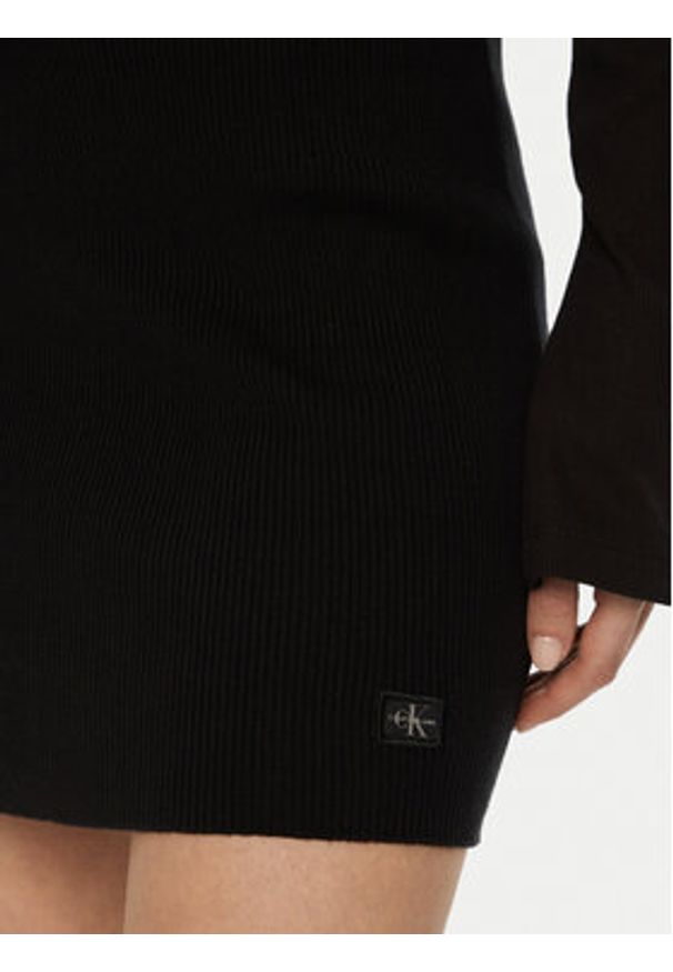Calvin Klein Jeans Spódnica ołówkowa J20J224865 Czarny Slim Fit. Kolor: czarny. Materiał: bawełna
