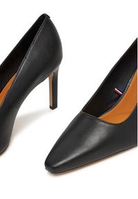 TOMMY HILFIGER - Tommy Hilfiger Szpilki Logo Pump Slanted Hl FW0FW08993 Czarny. Kolor: czarny. Materiał: skóra. Obcas: na szpilce