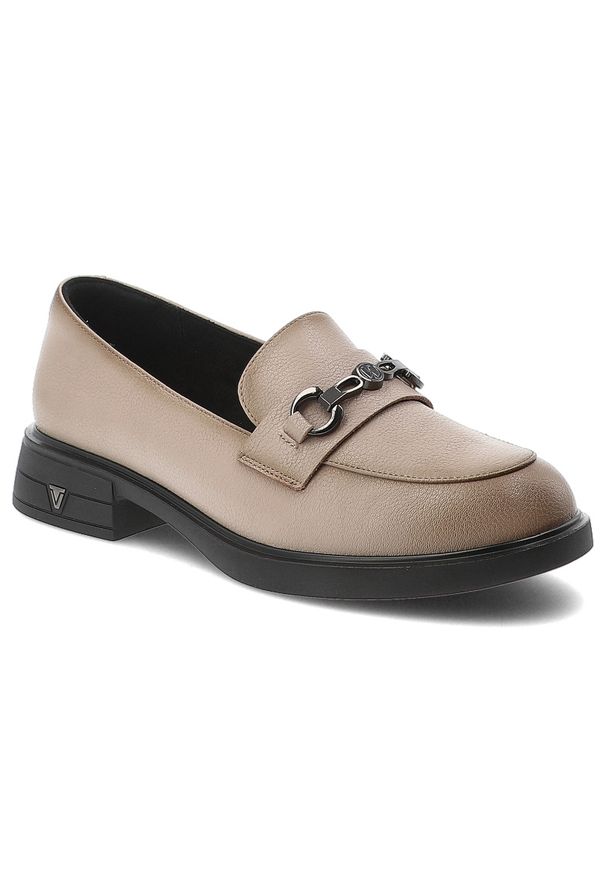 Mokasyny damskie Vinceza, skóra naturalna wsuwany fason klasyczne loafersy metalowa ozdoba niski stabilny obcas grubsza podeszwa, beżowe, 39991. Okazja: na co dzień. Kolor: beżowy. Materiał: skóra. Wzór: aplikacja. Obcas: na obcasie. Styl: klasyczny. Wysokość obcasa: średni