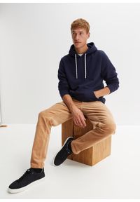 bonprix - Bluza z kapturem w wygodnym kroju. Typ kołnierza: kaptur. Kolor: niebieski. Materiał: poliester. Wzór: aplikacja #3