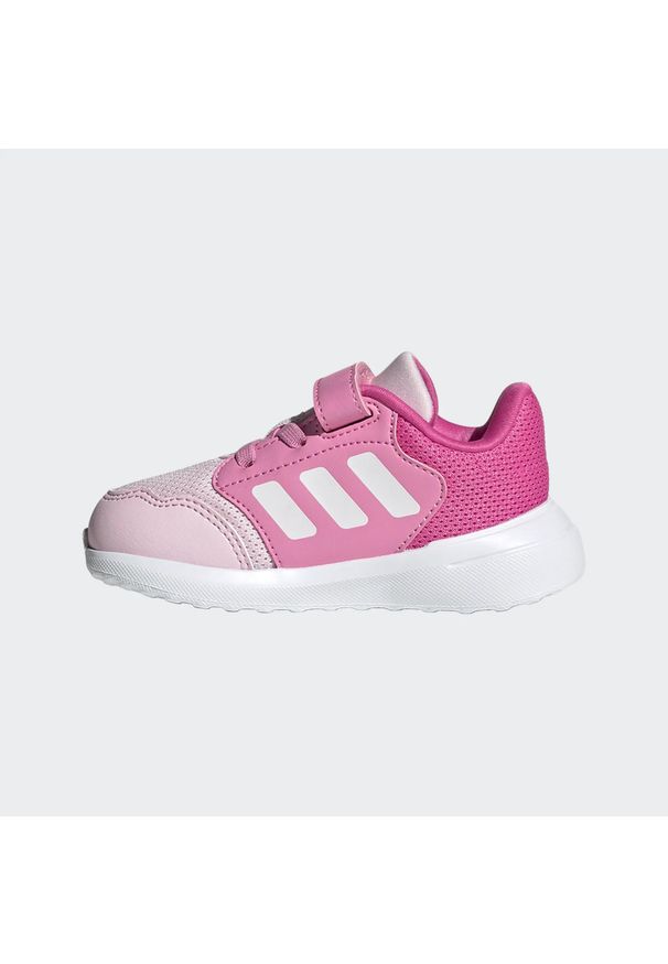Adidas - Buty dla dzieci ADIDAS Tensaur. Zapięcie: rzepy. Szerokość cholewki: normalna. Sport: turystyka piesza