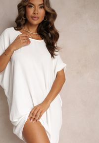 Renee - Biała Sukienka Mini o Fasonie Nietoperza z Okrągłym Dekoltem Maglia. Kolor: biały. Długość rękawa: krótki rękaw. Długość: mini #4