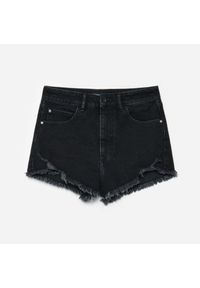 Cropp - Jeansowe szorty z postrzępioną nogawką - Czarny. Kolor: czarny. Materiał: jeans #1