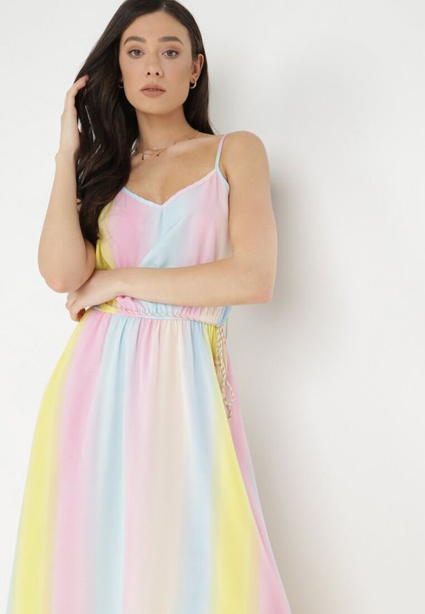 Born2be - Różowo-Żółta Sukienka Phinatea. Kolor: różowy. Długość rękawa: na ramiączkach. Wzór: aplikacja. Sezon: wiosna, lato. Długość: maxi