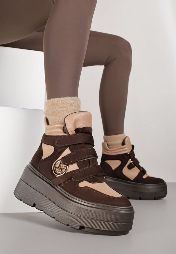 Born2be - Beżowo-Brązowe Botki Vices w Stylu Sneakersów na Platformie Afirriva. Okazja: na co dzień. Zapięcie: rzepy. Kolor: beżowy. Materiał: jeans. Wzór: aplikacja. Obcas: na platformie. Styl: retro, casual, klasyczny. Wysokość obcasa: średni