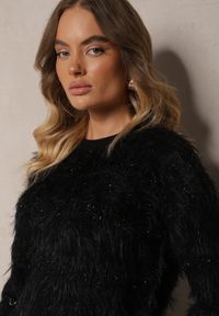 Renee - Czarny Sweter z Wełną Ozdobiony Ściągaczami i Długim Włosiem Sialora. Okazja: do pracy, na spotkanie biznesowe, na spacer. Kolor: czarny. Materiał: wełna. Długość: długie. Wzór: aplikacja. Sezon: jesień. Styl: klasyczny, biznesowy