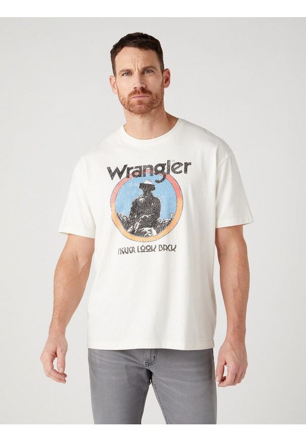 Wrangler - WRANGLER AMERICANA TEE MĘSKI T-SHIRT KOSZULKA LOGO NADRUK OFF WHITE W7CBEE737 112329201. Wzór: nadruk