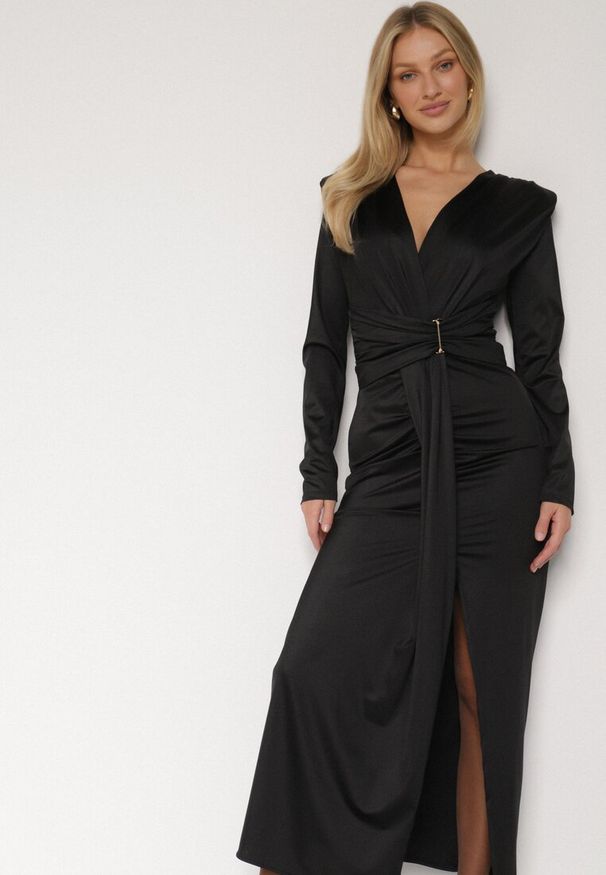 Born2be - Czarna Elegancka Sukienka z Trenem i Rozcięciem Atissa. Okazja: na imprezę. Kolor: czarny. Wzór: aplikacja. Styl: elegancki