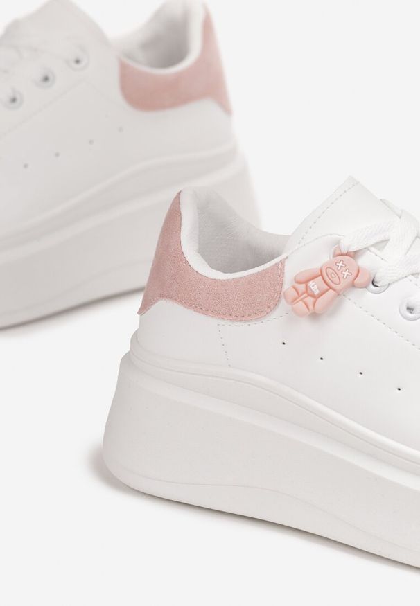 Renee - Biało-Różowe Sznurowane Sneakersy na Platformie z Aplikacją przy Sznurówkach Khirlie. Kolor: różowy. Wzór: aplikacja. Obcas: na platformie